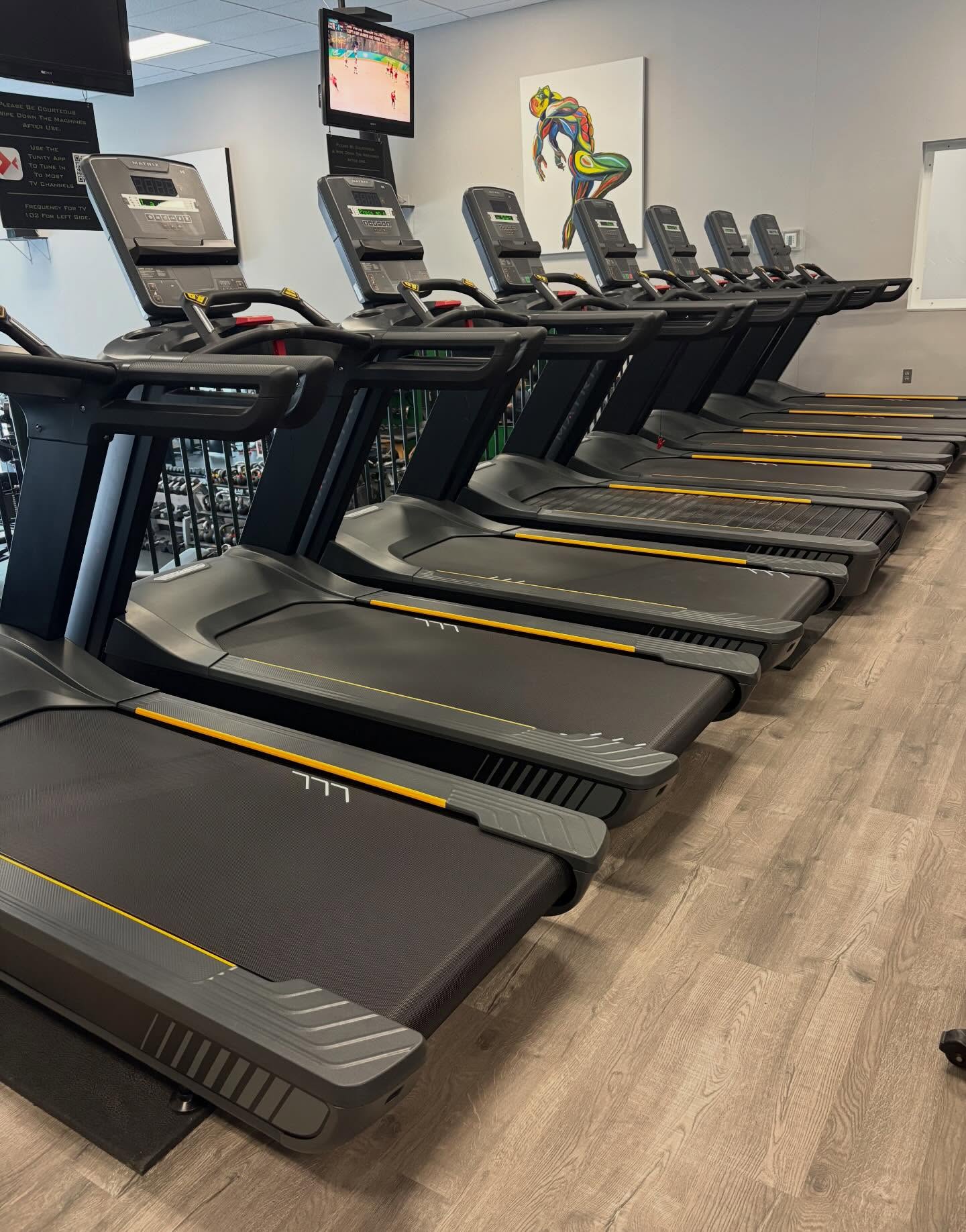 Matrix Commercial Treadmill Gym Lot — 7 Units